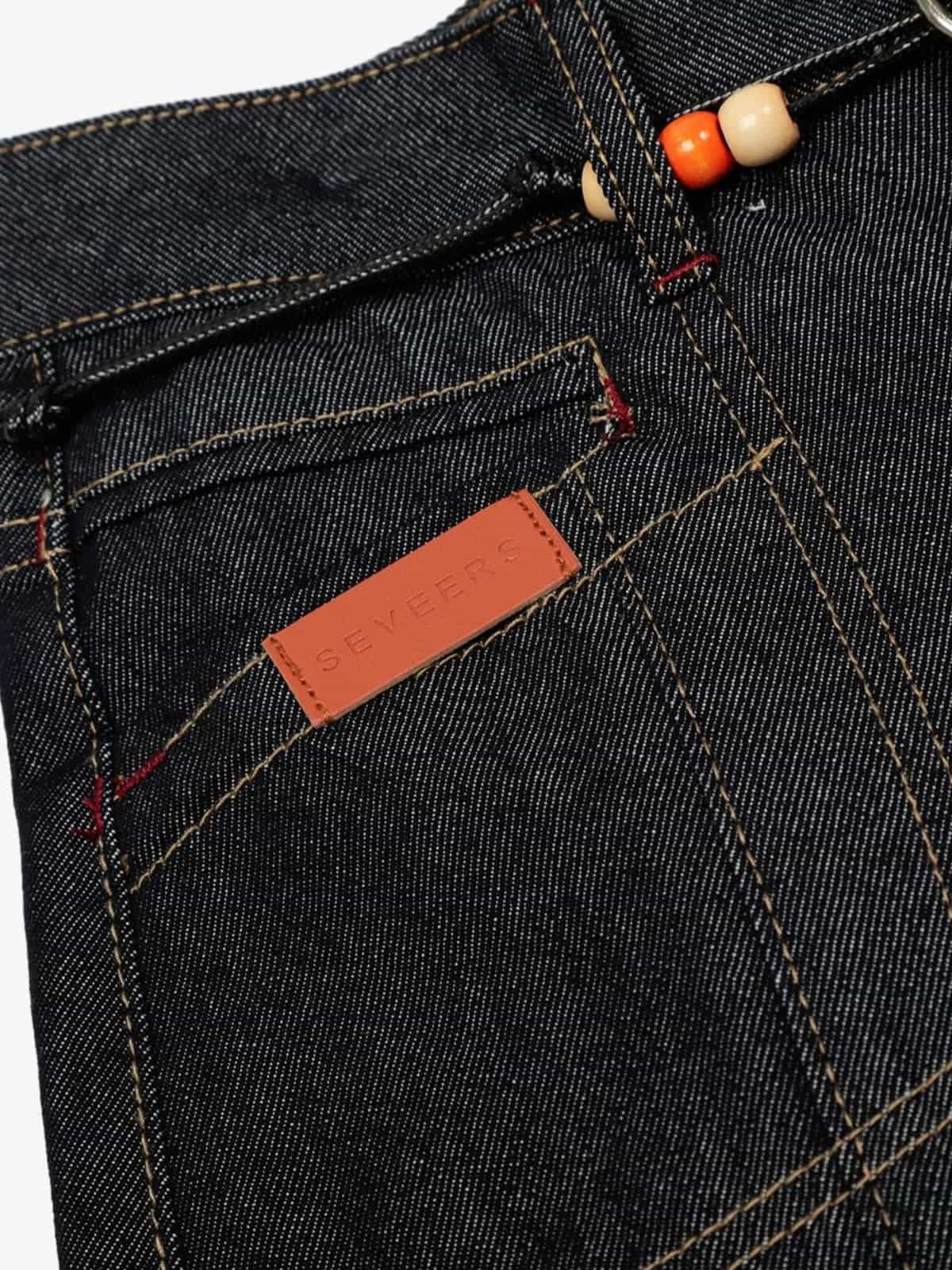 Beaded barrel jeans – back patch close-up | XoKool