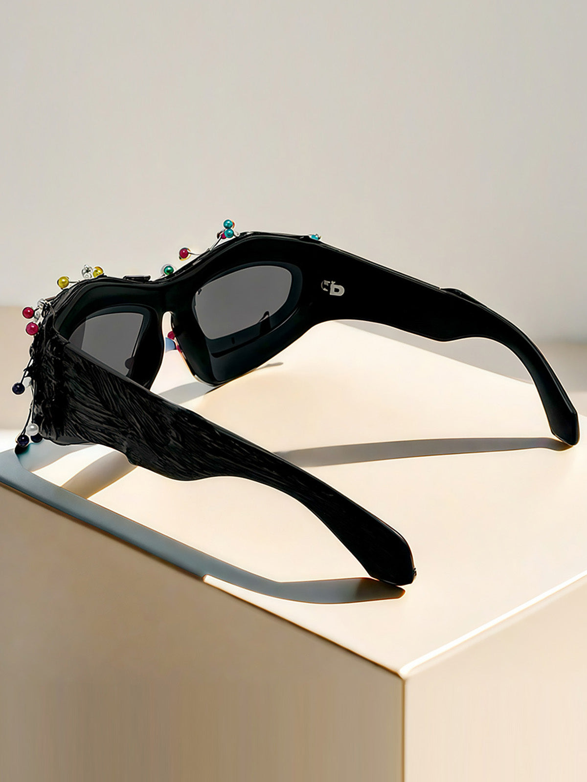 Hip Hop Punk Beaded Sunglasses - image 4