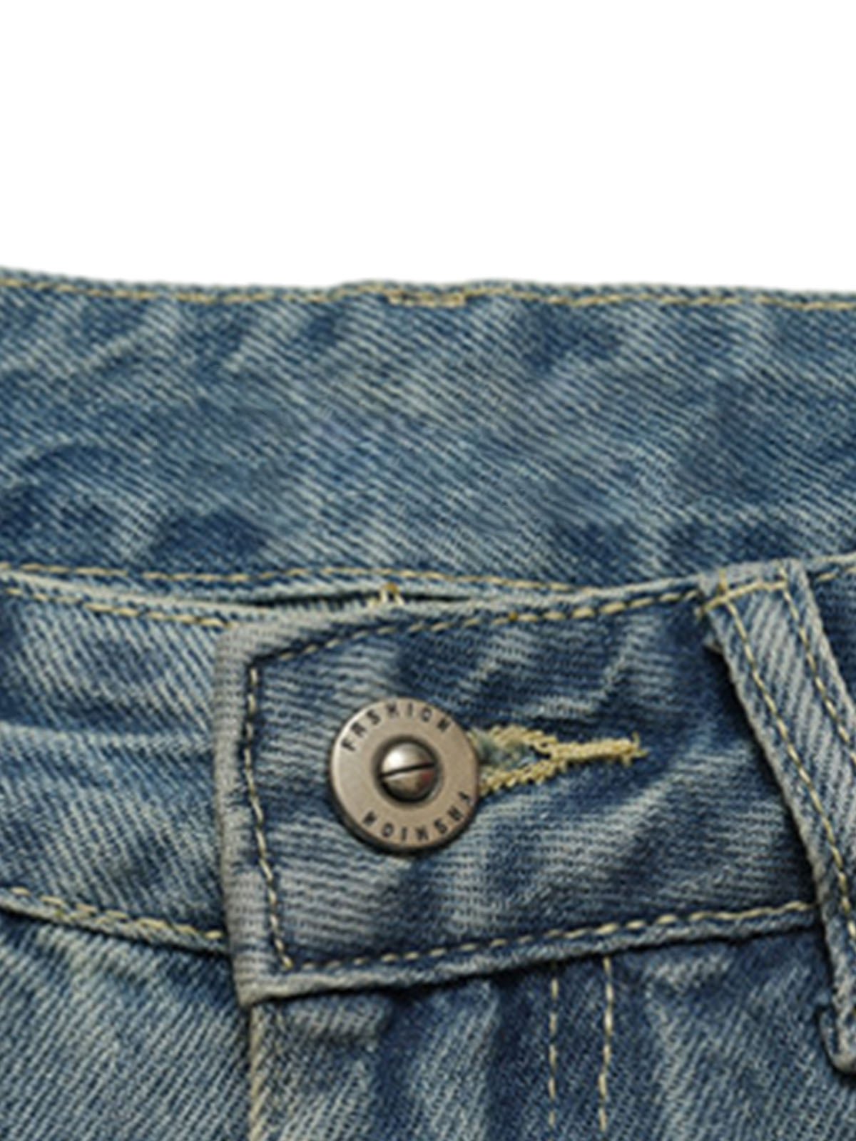 Plaid cuff jeans – button close-up | XoKool