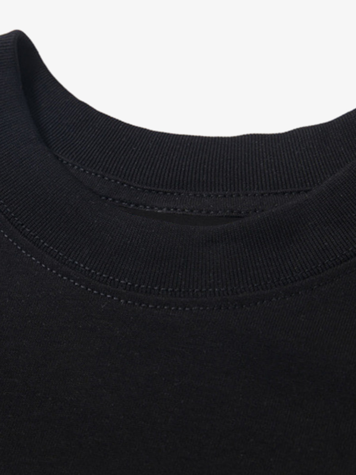Plaid hood tee – collar close-up | XoKool