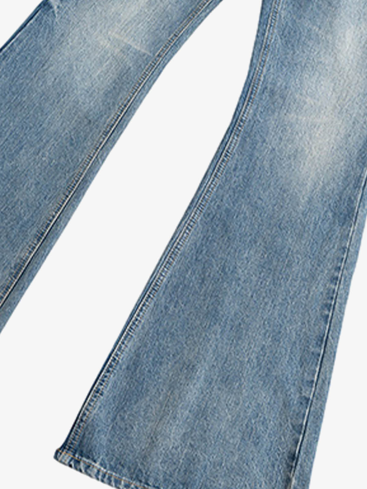 Bell bottom jeans – flare leg close-up | XoKool