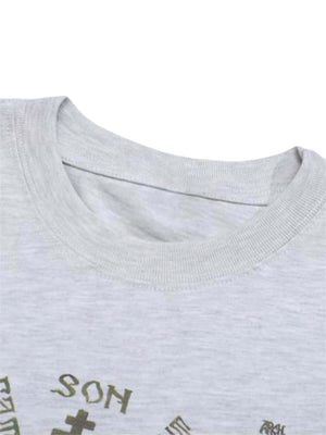 Stand out with effortless flair in the American High Street Graffiti Long Sleeve T Shirt. Crafted from a soft cotton blend, this shirt features detailed allover graphic prints inspired by vintage street art and urban graffiti. With a relaxed fit, classic