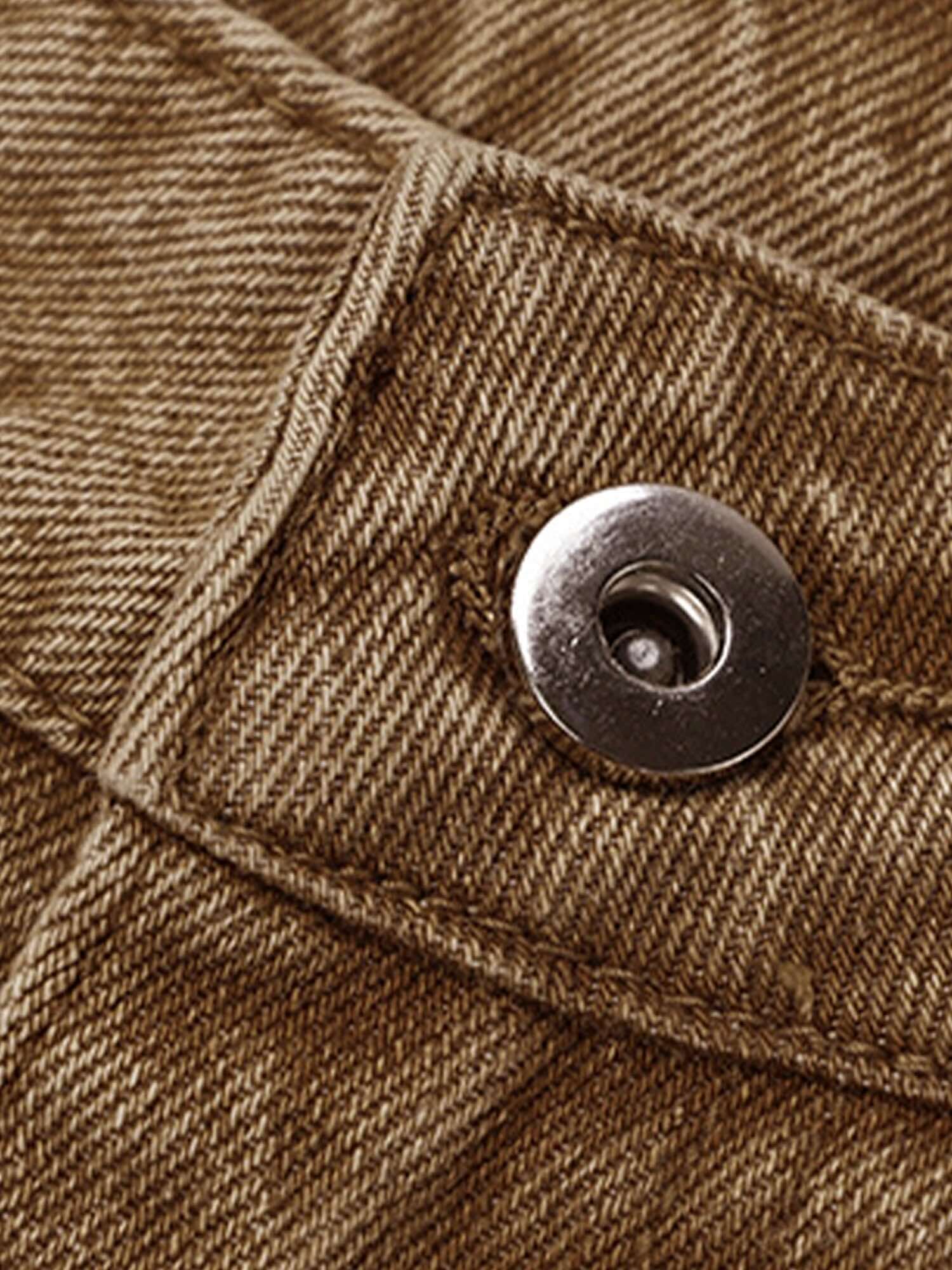 Elevate your casual wardrobe with the American Retro Distressed Washed Denim Shorts — a stylish essential blending comfort and urban edge. Made from breathable denim, these shorts feature a distressed finish, practical side pockets, ribbed cuffs and hem f