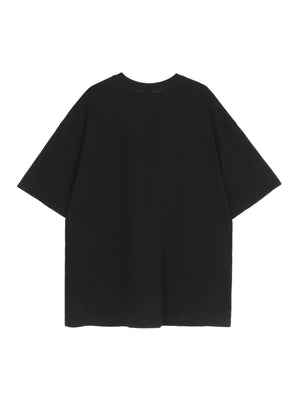 Show your attitude with the American Tide Loose Print Round Neck T Shirt — a bold essential for modern streetwear fans. Crafted from soft and breathable cotton, this relaxed-fit tee features a standout hand gesture graphic layered with bold text for an ed