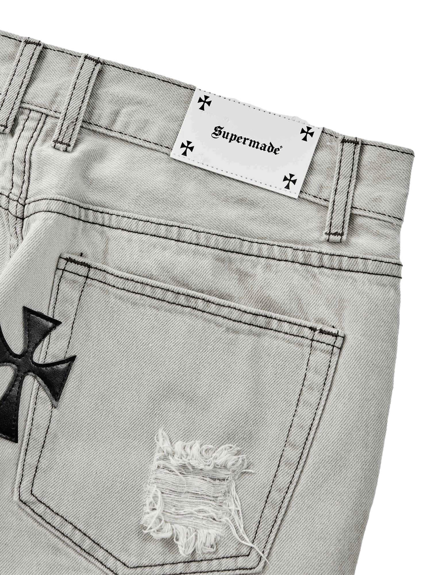 Stand out in every step with the American Vintage Jeans — a bold fusion of retro vibes and modern streetwear. Made from a comfortable cotton blend, these jeans feature trendy graphic prints, multiple utility-style pockets, and an adjustable waistband for