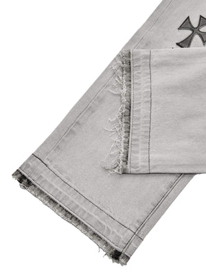 Stand out in every step with the American Vintage Jeans — a bold fusion of retro vibes and modern streetwear. Made from a comfortable cotton blend, these jeans feature trendy graphic prints, multiple utility-style pockets, and an adjustable waistband for