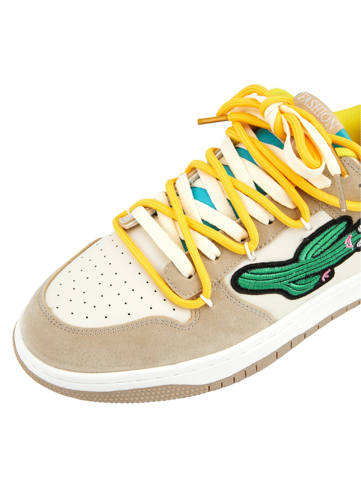 Zapatillas skate con cactus – plano cercano de la punta con parche de cactus | XoKool
