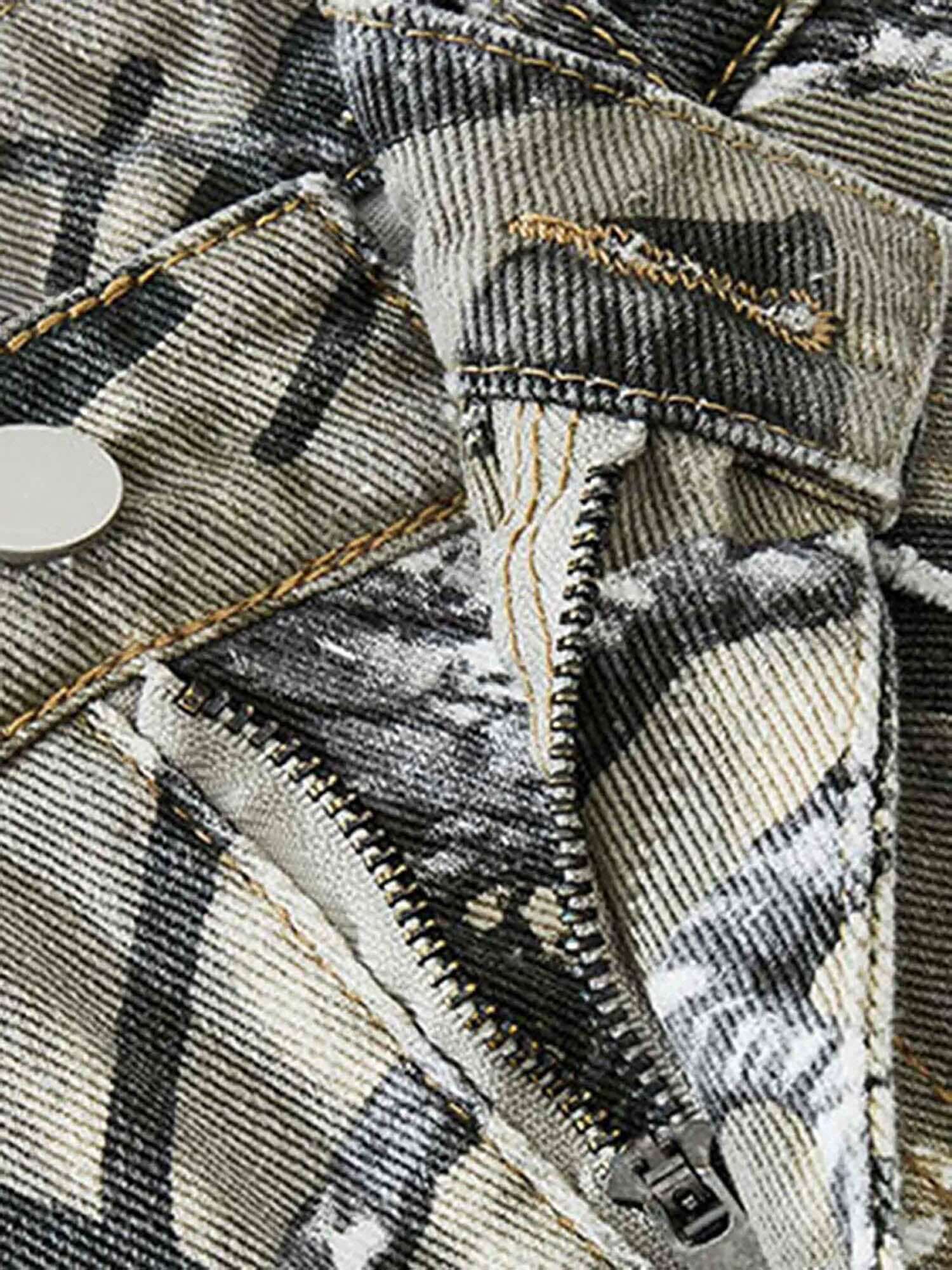 Step into effortless function and rugged style with the Camouflage Leaf Straight Leg Pants — the perfect blend of comfort, durability, and street-ready utility. Crafted from a sturdy cotton blend, these pants feature a relaxed straight-leg fit, adjustable