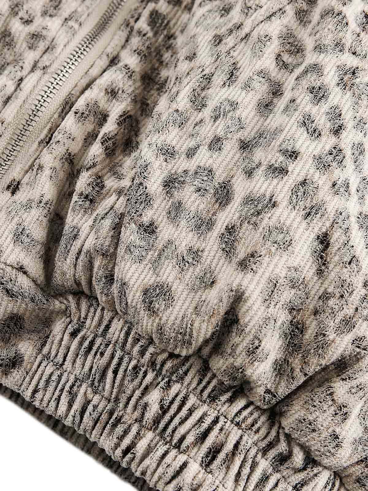 Wrap yourself in bold comfort with the Cheetah Print Mink Fur Hooded Jacket. Made from ultra-soft faux fur with cozy sherpa lining, this winter-ready jacket combines warmth with standout style. It features a detachable hood for versatile wear, ribbed cuff