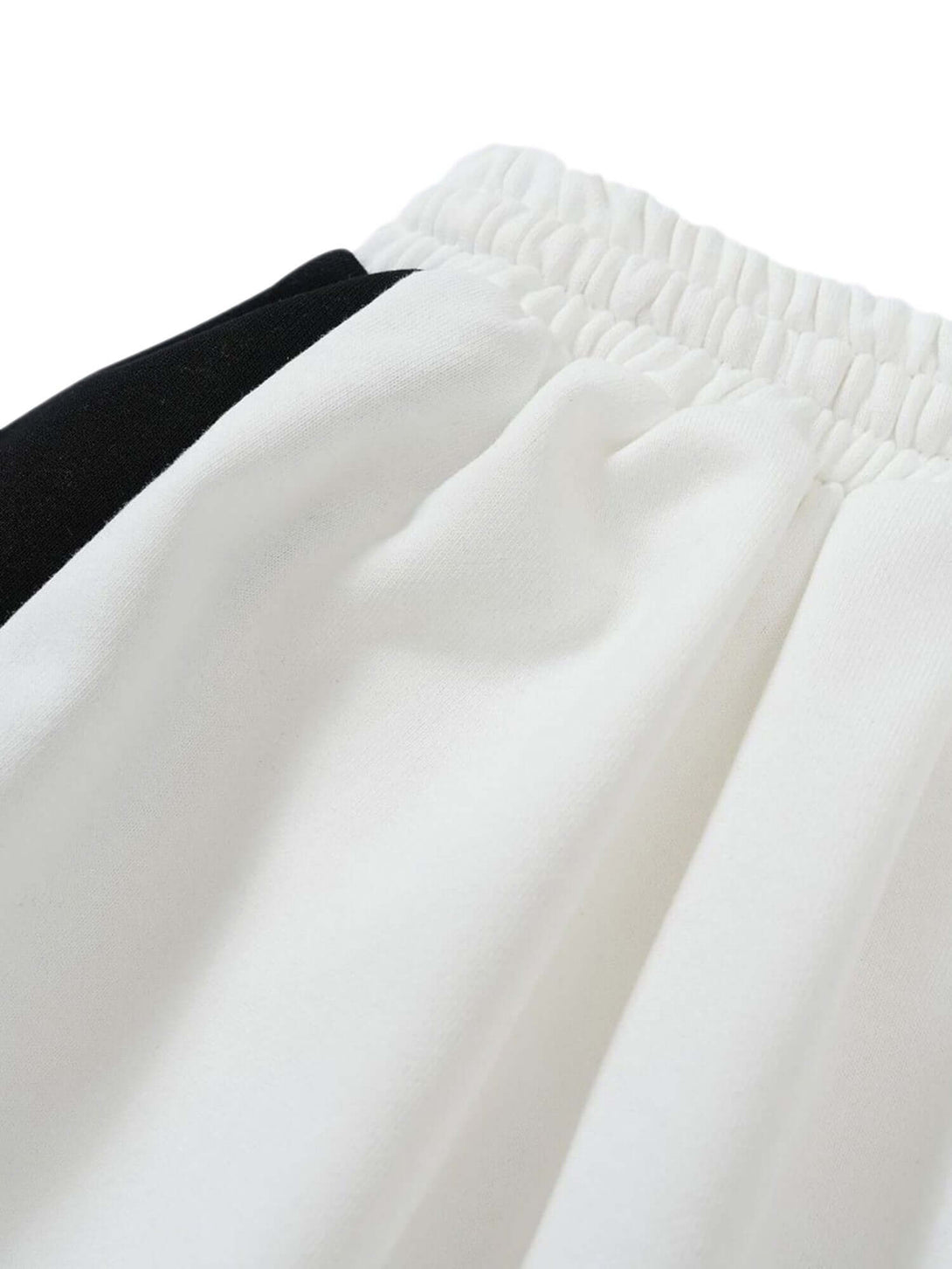 Add energy and edge to your everyday look with the Color-coded Printed Casual Shorts — a vibrant piece that fuses comfort, style, and inspiration. Crafted from a soft cotton blend, these sporty shorts feature bold graphic prints, star appliqués, contrast