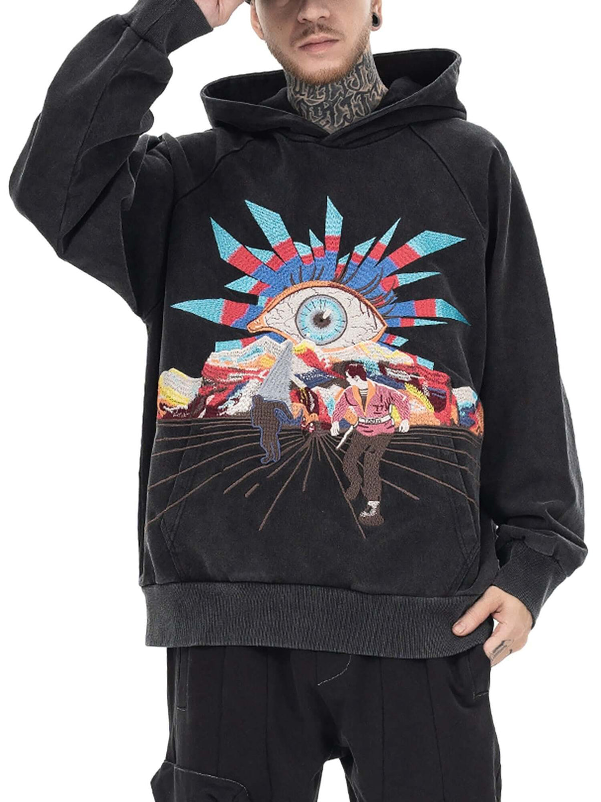 Oversized Hoodie mit Evil-Eye-Stickerei – Schwarz, am Model, von vorne | XoKool