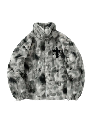 Wrap yourself in warmth and street style with the Heavy Duty Faux Lambswool Tie Dye Urban Jacket. Made from ultra-soft faux fur, this winter essential combines comfort and bold design in one standout piece. The loose fit and high-neck construction offer a
