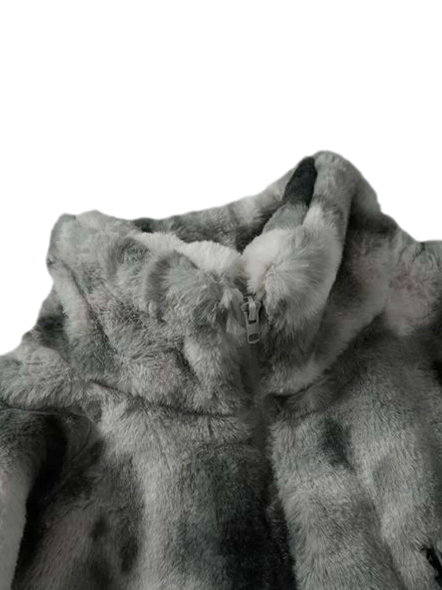 Wrap yourself in warmth and street style with the Heavy Duty Faux Lambswool Tie Dye Urban Jacket. Made from ultra-soft faux fur, this winter essential combines comfort and bold design in one standout piece. The loose fit and high-neck construction offer a