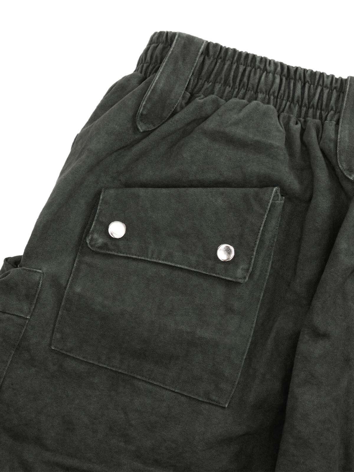 Make a bold statement with the Heavy Tie Dye Multi Pockets Washed Shorts — the perfect mix of comfort, utility, and standout design. Crafted from a breathable cotton blend, these streetwear-ready shorts feature a washed tie-dye finish, multiple utility po