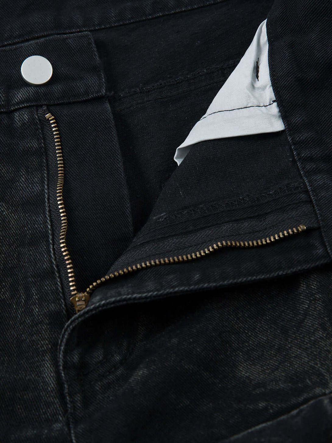 Elevate your streetwear with the Heavy Washed Distressed Pleated Baggy Jeans — a bold fusion of comfort and fashion-forward edge. Crafted from durable polyester, these jeans feature a pleated wide-leg silhouette, distressed wash, and an elastic waistband