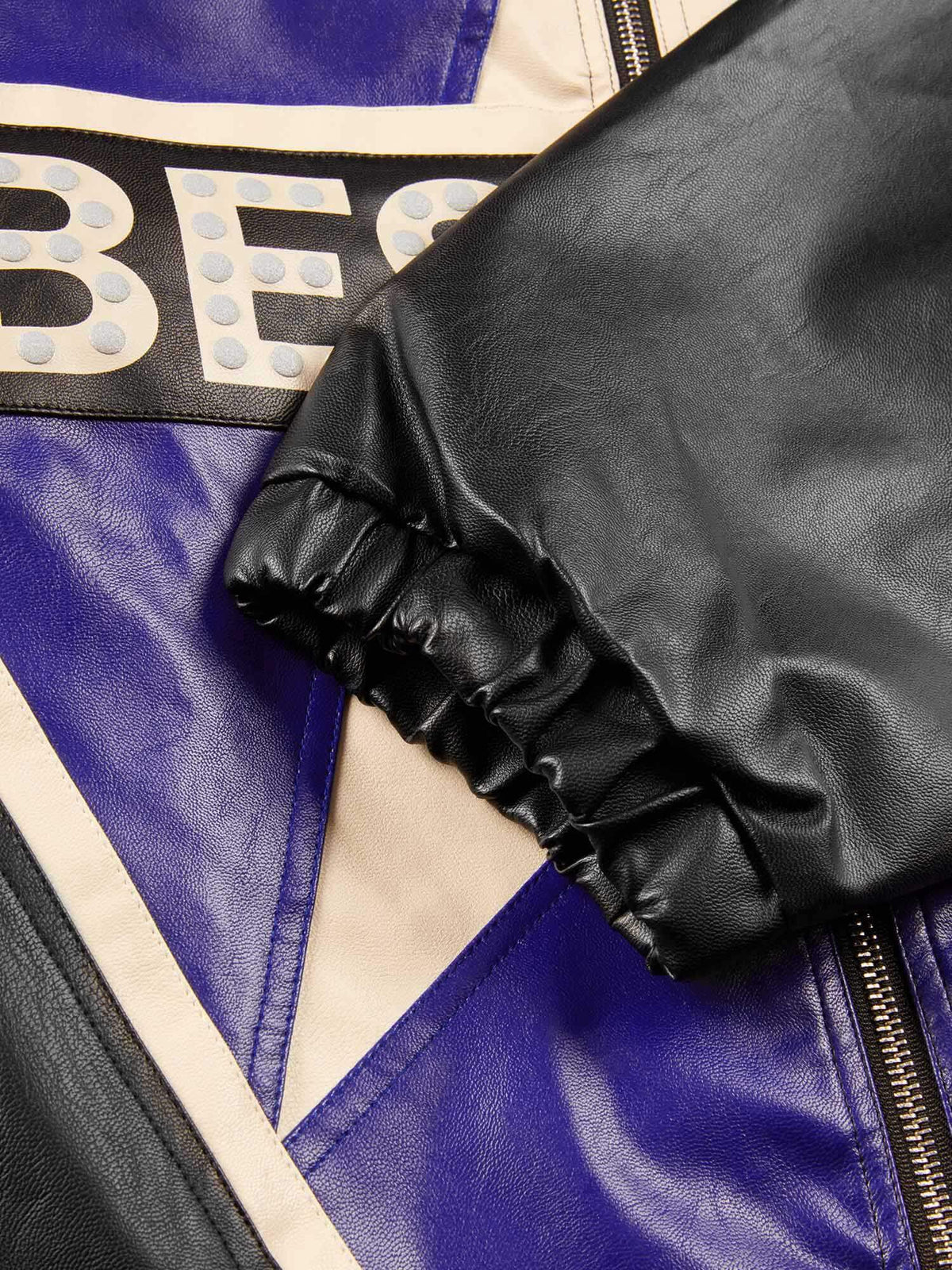 Kunstleder Moto Jacket – Ärmelbündchen und Stern im Detail | XoKool