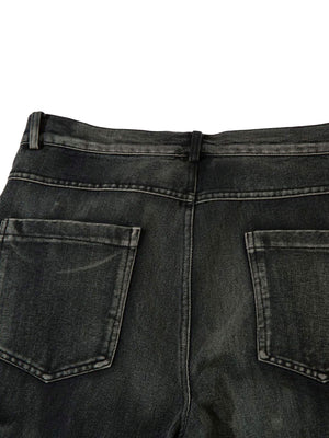 Upgrade your streetwear rotation with the High Street Embroidery Hip Hop Jeans. Crafted from a durable cotton blend, these jeans feature a utility-inspired design with multiple functional pockets, edgy zipper accents, and an adjustable waistband for a cus