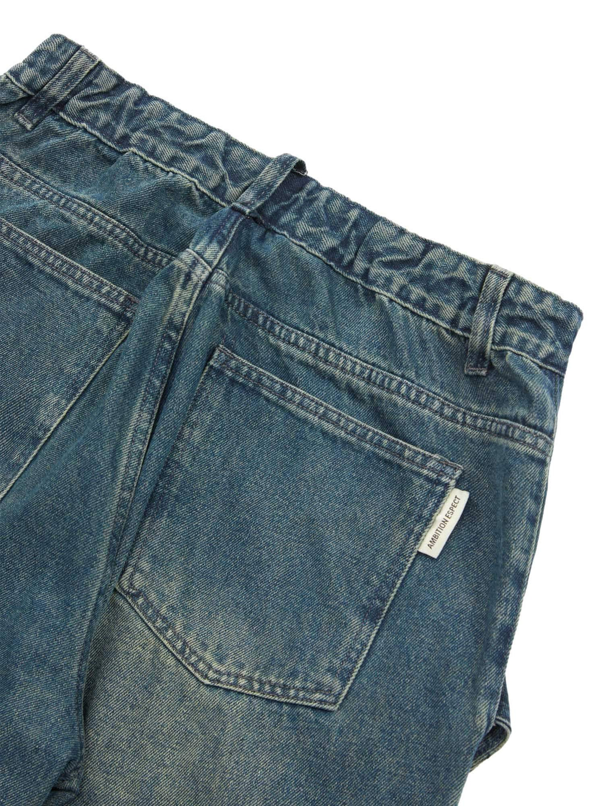 Blaue Cargo Jeans – Nahaufnahme Gesäßtasche | XoKool