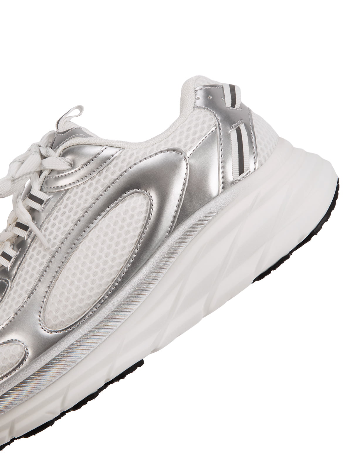 Zapatillas dad metalizadas – detalle lateral | XoKool