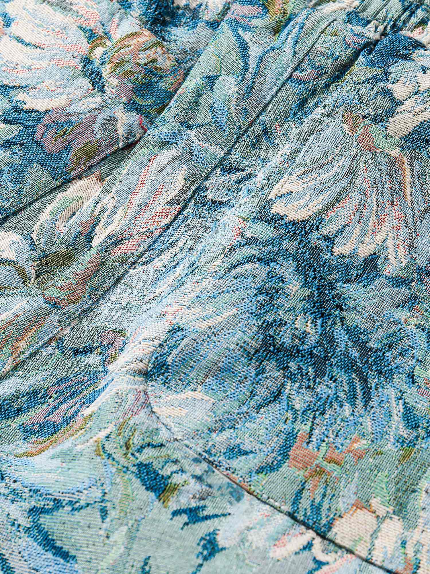 Bring bold vibes to your summer wardrobe with the High Street Jacquard Embroidery Shorts — the perfect blend of comfort and beach-ready flair. Made from a lightweight cotton blend, these shorts feature a vibrant tropical jacquard print, elastic waistband