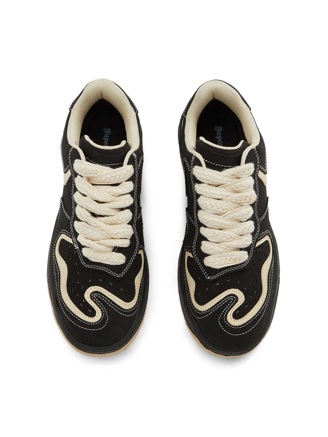 Keep it classic and cool with the High Street Skateboard Couple Shoes. Crafted from breathable canvas and built on a durable rubber sole, these shoes combine comfort with timeless vintage flair. Featuring a lace-up closure, perforated detailing, and contr