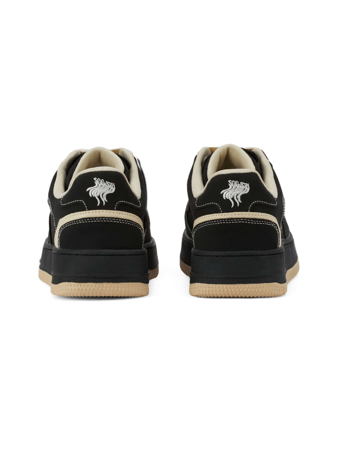 Keep it classic and cool with the High Street Skateboard Couple Shoes. Crafted from breathable canvas and built on a durable rubber sole, these shoes combine comfort with timeless vintage flair. Featuring a lace-up closure, perforated detailing, and contr