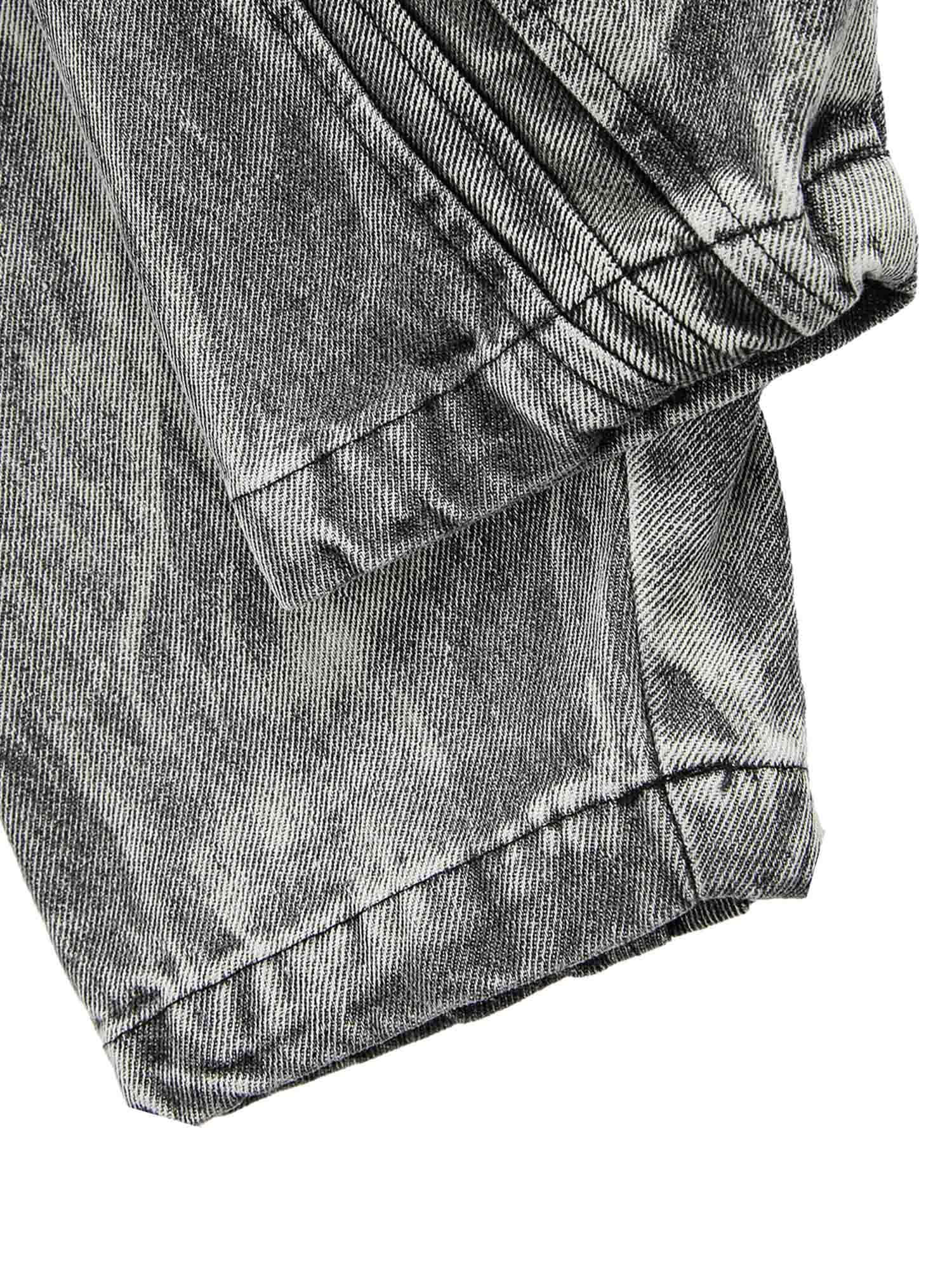 Bring bold urban vibes to your wardrobe with the Hip-hop Distressed Washed Printed Denim Jacket — a perfect fusion of rugged style and everyday comfort. Made from durable denim, this jacket features a trendy camouflage print, distressed detailing, ribbed