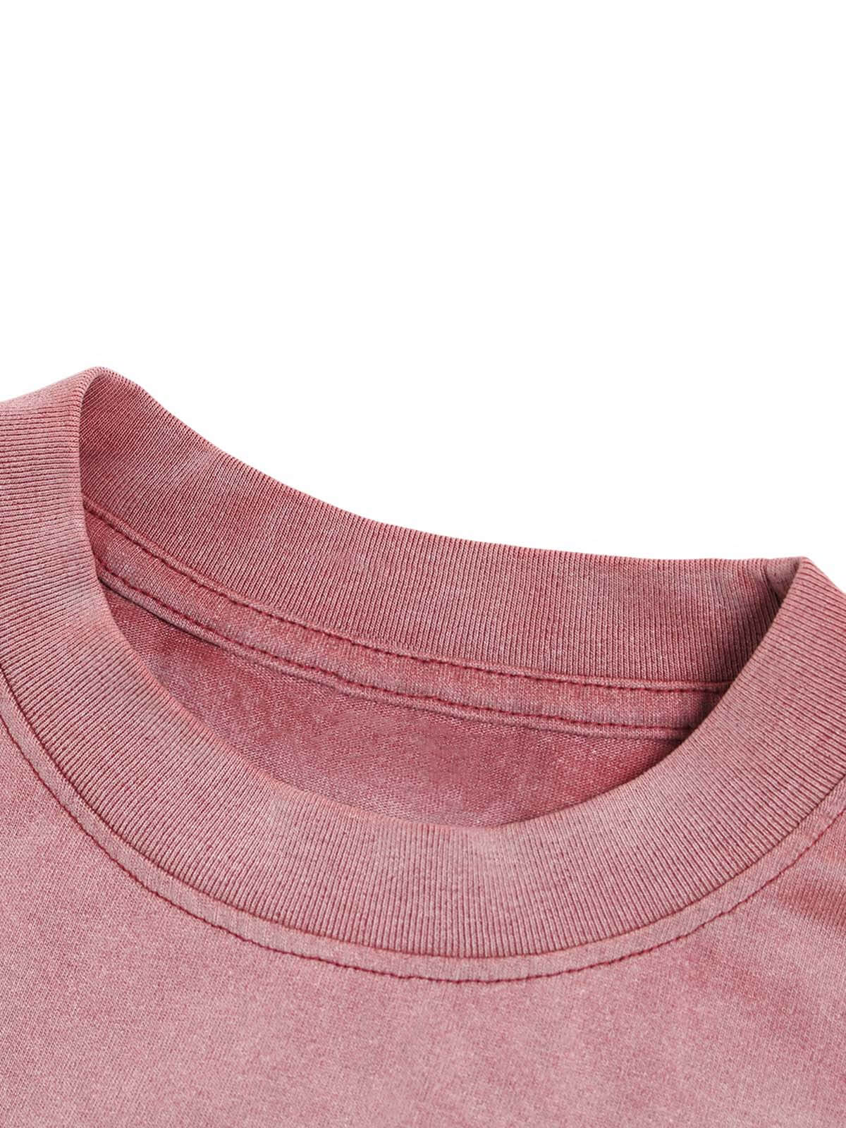 Show off your bold side with the Ink Splash Letter Print T Shirt — a standout piece blending street style with artistic expression. Made from a soft cotton blend, this tee features a relaxed fit, classic crew neck, and a vibrant tie-dye pattern layered wi