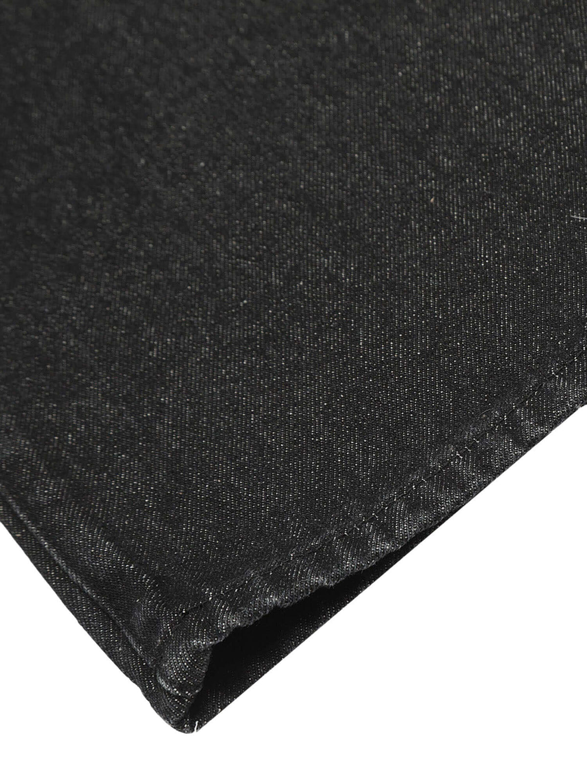 Black Wash Straight Jeans mit Slogan-Print – Saum Detailansicht | XoKool