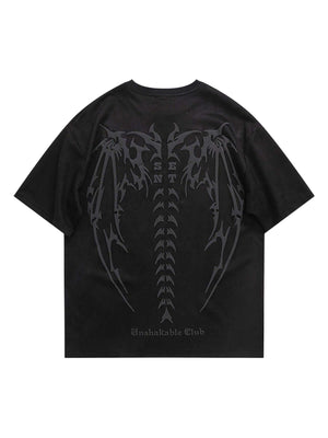 Oversized Streetwear T-Shirt with Dragon Skeleton Print – Black or Brown Upgrade your street style with this oversized streetwear t-shirt, crafted from premium breathable cotton. Featuring a bold yet minimalistic dragon skeleton graphic on the chest, this