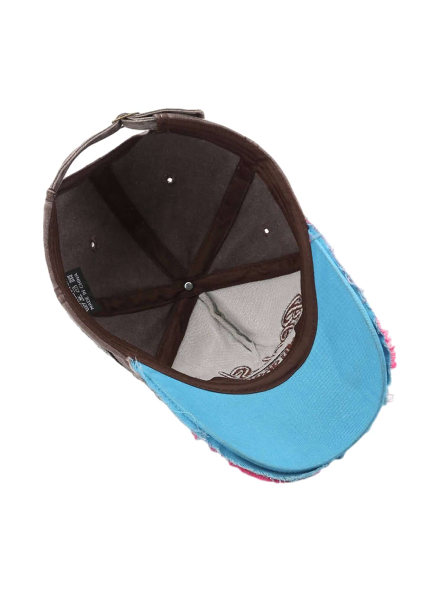 Top off your casual outfits with the Retro Letter Denim Cap — combining classic denim durability with a vintage streetwear edge. Featuring a distressed finish, a stylish embroidered patch, and a pre-curved brim for sun protection, this cap is designed for