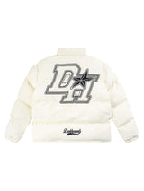 Stay warm and make a statement with the Retro Letter Print Down Jacket. Designed with insulated padding and a durable nylon shell, this winter-ready piece features a bold reflective D2 logo that brings vintage vibes with a modern twist. The ribbed cuffs a