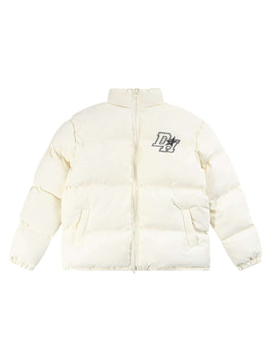 Stay warm and make a statement with the Retro Letter Print Down Jacket. Designed with insulated padding and a durable nylon shell, this winter-ready piece features a bold reflective D2 logo that brings vintage vibes with a modern twist. The ribbed cuffs a
