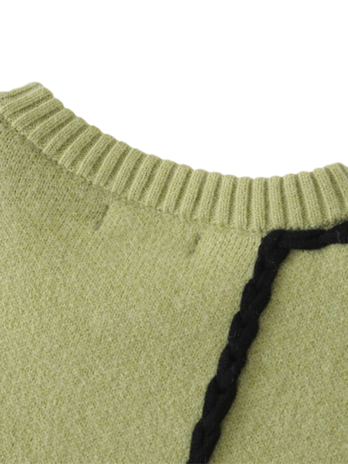 Suéter cuello redondo de punto desgastado con araña – detalle del hilo en el cuello | XoKool
