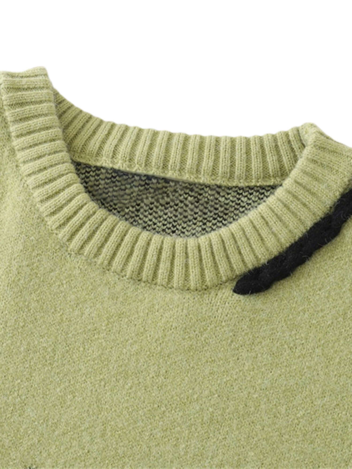 Suéter con araña – detalle del cuello | XoKool