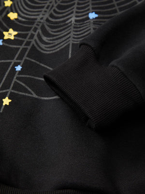 Level up your streetwear game with the Spider Printed Sweatshirt And Sweatpants Set. Crafted from a soft and breathable cotton blend, this matching hoodie and sweatpants set features a bold spider graphic print and comfortable relaxed fit. Designed with a
