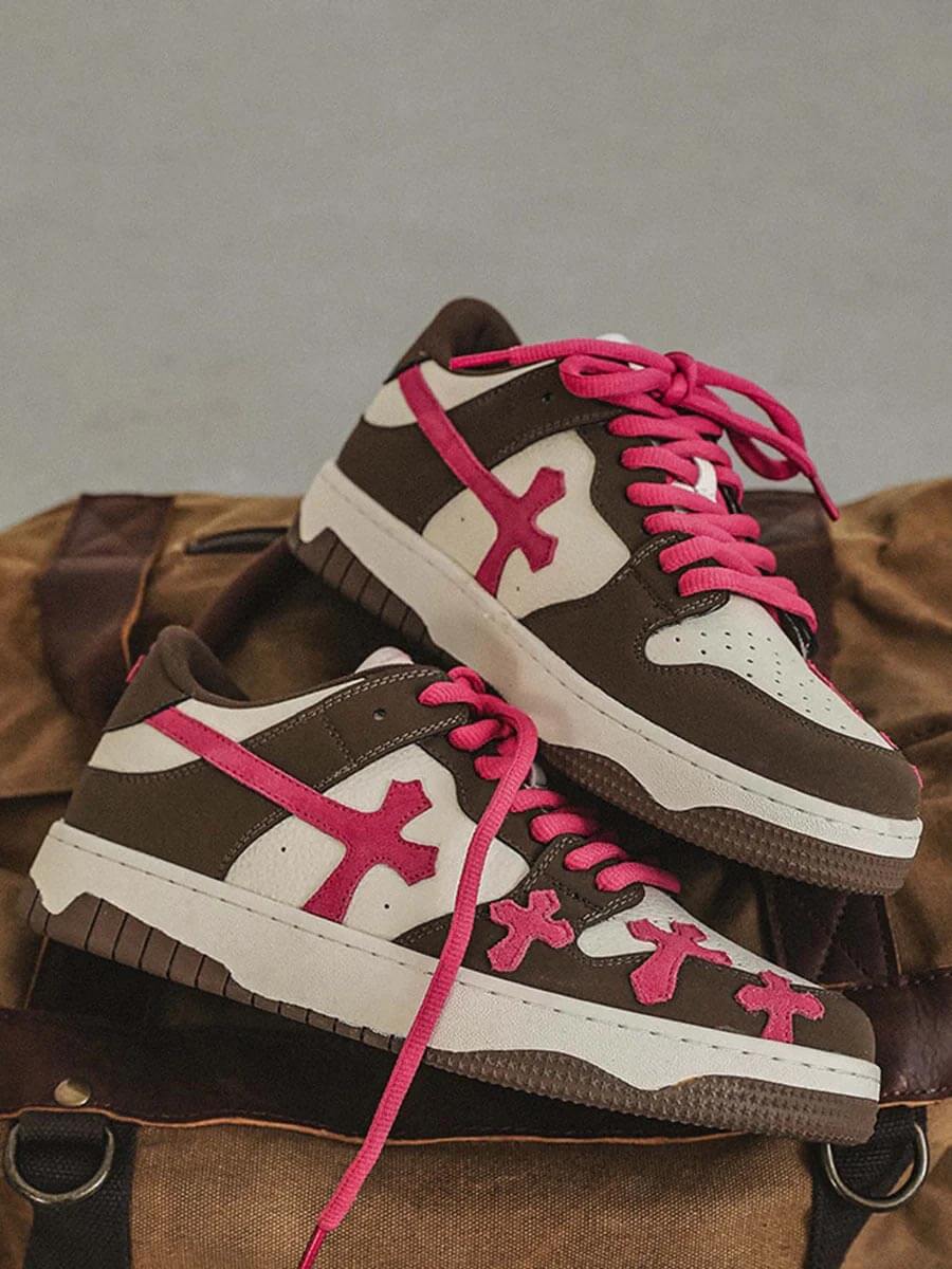Make a bold move with the Splicing Skateboard Sneakers — where standout design meets everyday comfort. Crafted from a premium mix of leather and suede, these sneakers feature a chunky sole for added height and cushioning, perforated toe box for breathabil