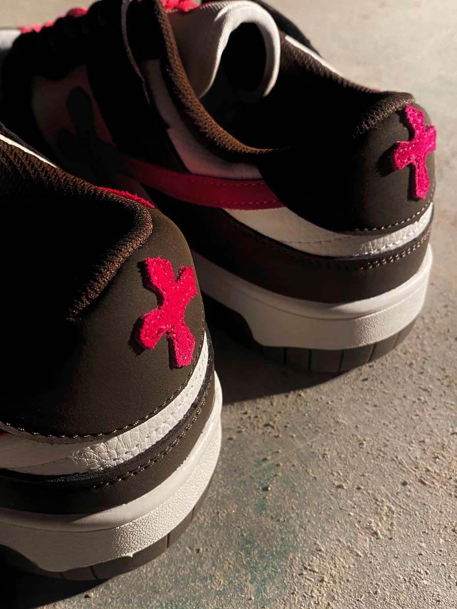 Make a bold move with the Splicing Skateboard Sneakers — where standout design meets everyday comfort. Crafted from a premium mix of leather and suede, these sneakers feature a chunky sole for added height and cushioning, perforated toe box for breathabil