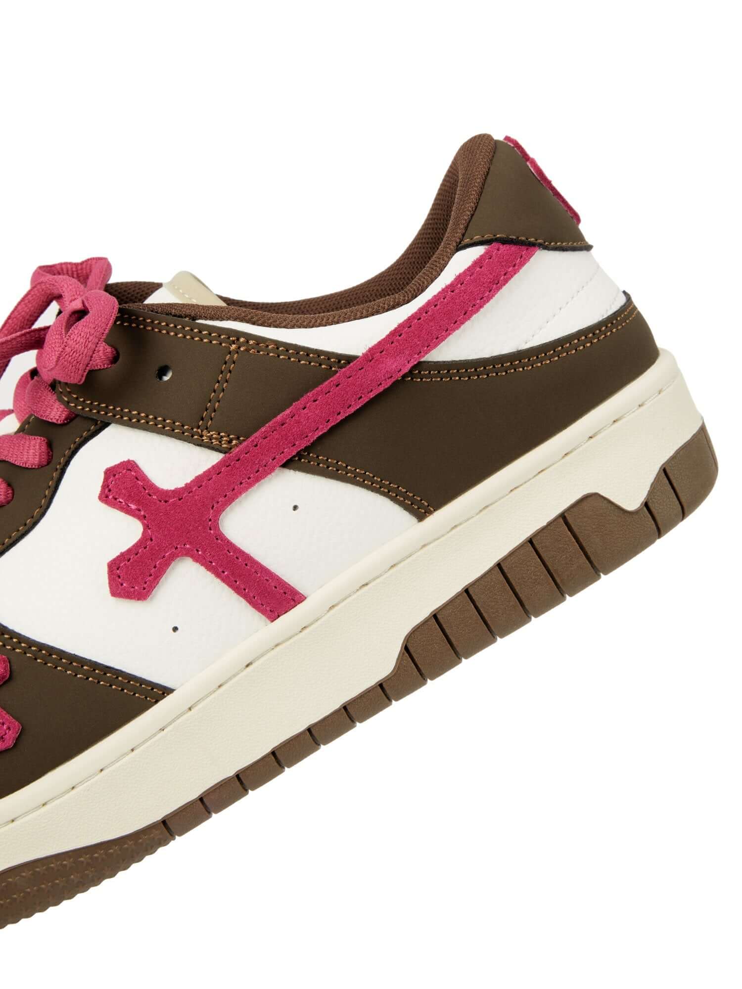 Make a bold move with the Splicing Skateboard Sneakers — where standout design meets everyday comfort. Crafted from a premium mix of leather and suede, these sneakers feature a chunky sole for added height and cushioning, perforated toe box for breathabil