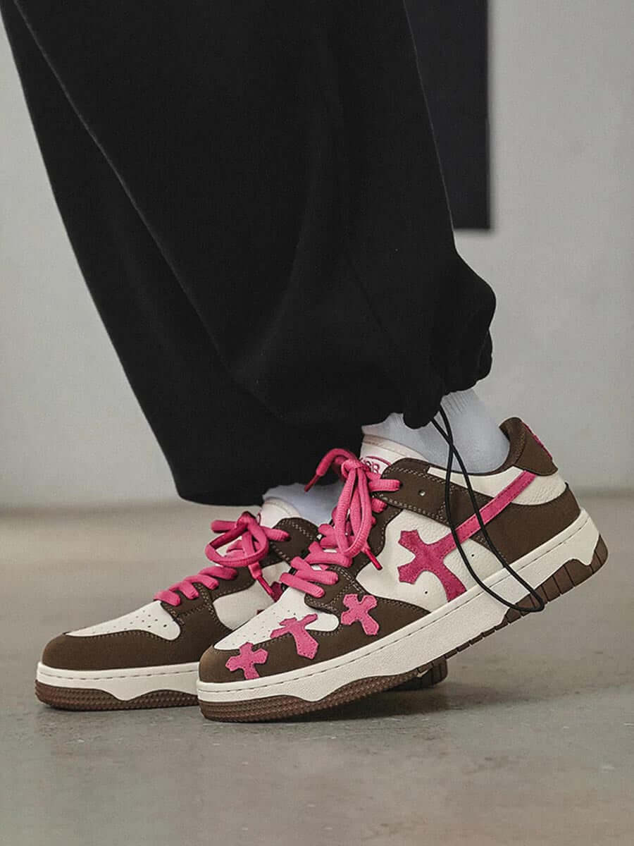 Make a bold move with the Splicing Skateboard Sneakers — where standout design meets everyday comfort. Crafted from a premium mix of leather and suede, these sneakers feature a chunky sole for added height and cushioning, perforated toe box for breathabil