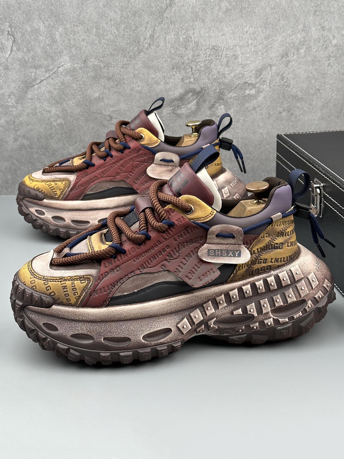 Stitching Letter Tire Sole Platform Sneakers Streetwear