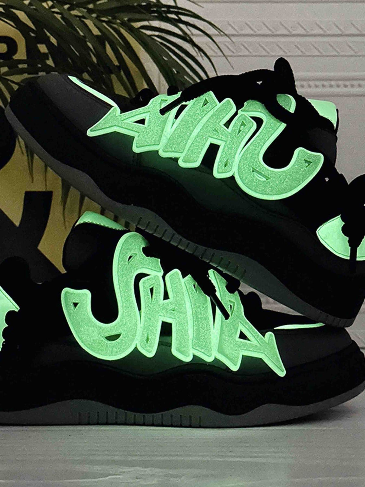 Glow Graffiti Sneakers – im Dunkeln leuchtend, schwarz | XoKool