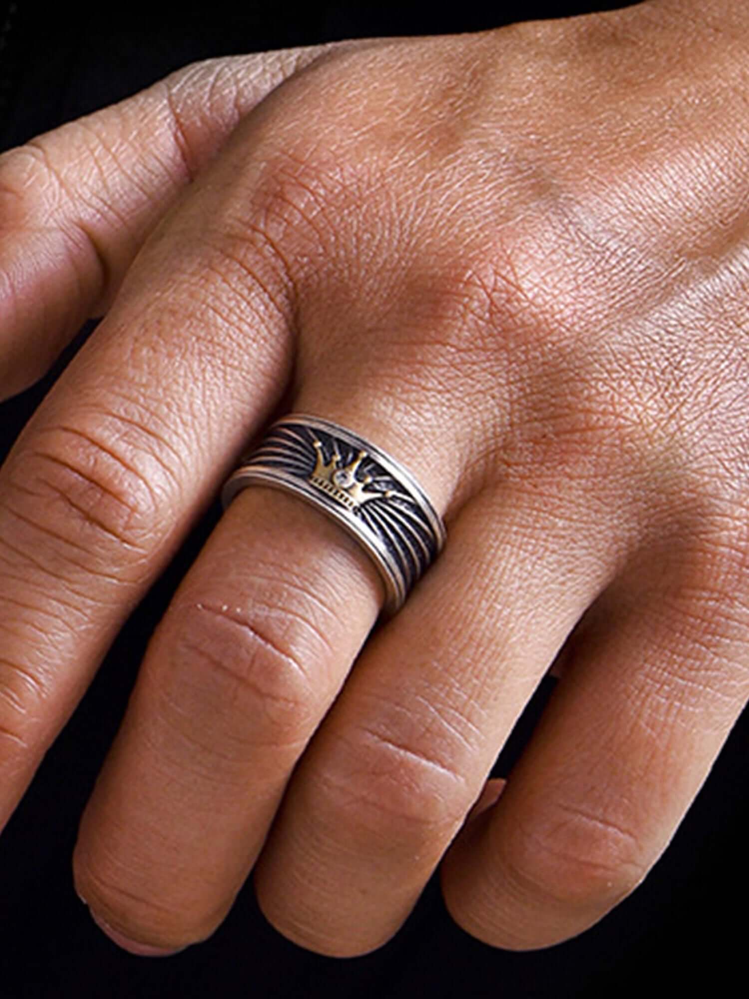 Vintage Crown Ring Streetwear