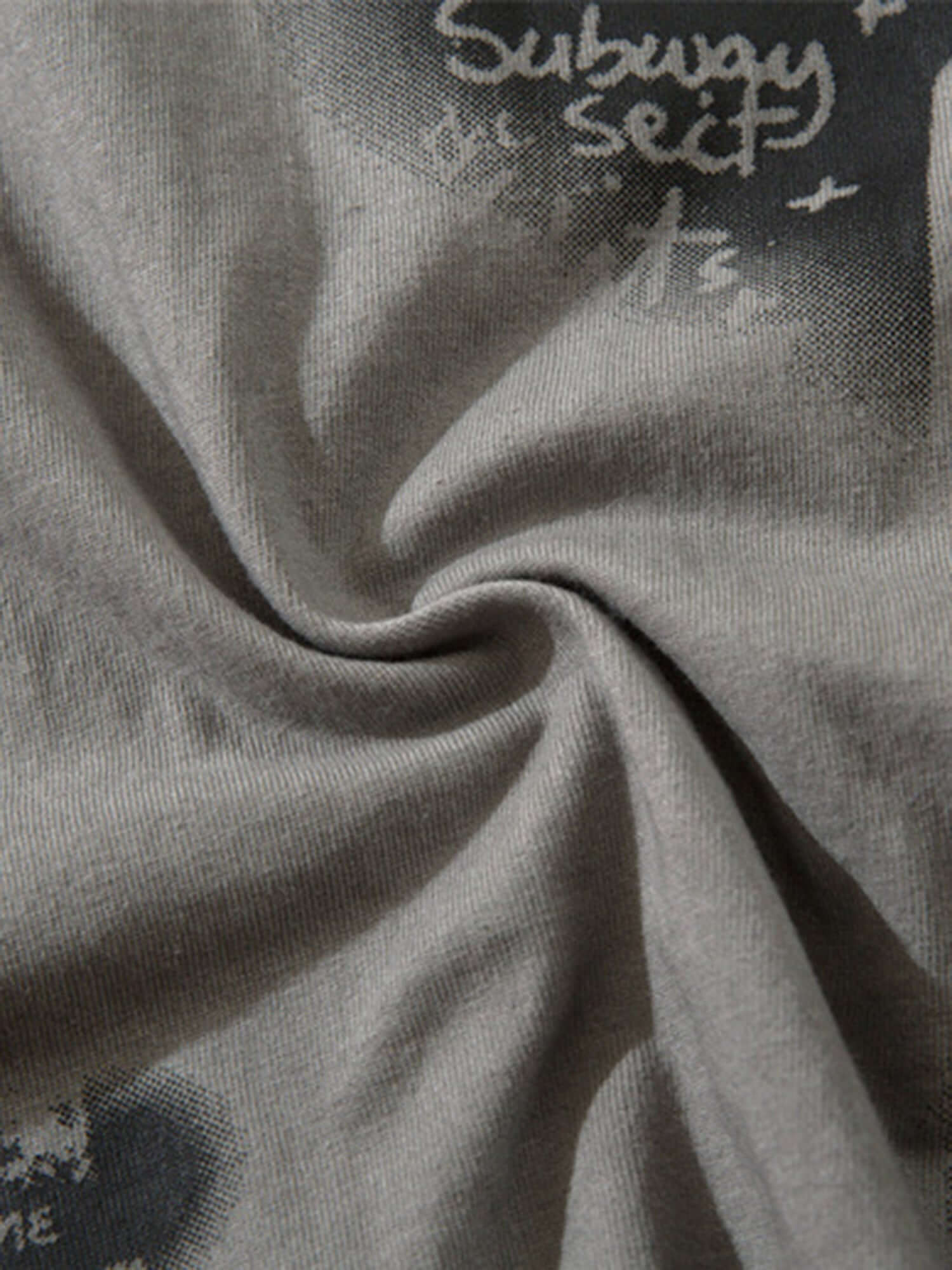 Bring bold energy to your look with the Vintage Necklace Star Print Hip Hop Tank Top. Crafted from a soft and breathable cotton blend, this sleeveless top features a unique distressed hem, raw edges, and a standout graphic print for a strong streetwear vi