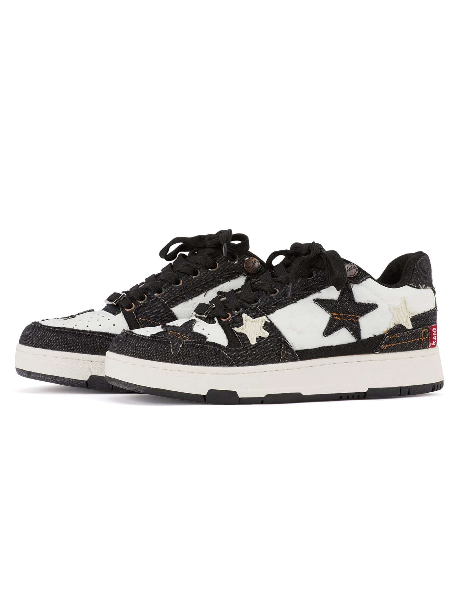 Add a bold twist to your casual outfits with the Vintage Star Skateboard Sneakers — designed for comfort, style, and standout street flair. Made from breathable canvas, these sneakers feature a trendy star print, a unique red zipper detail for extra edge,
