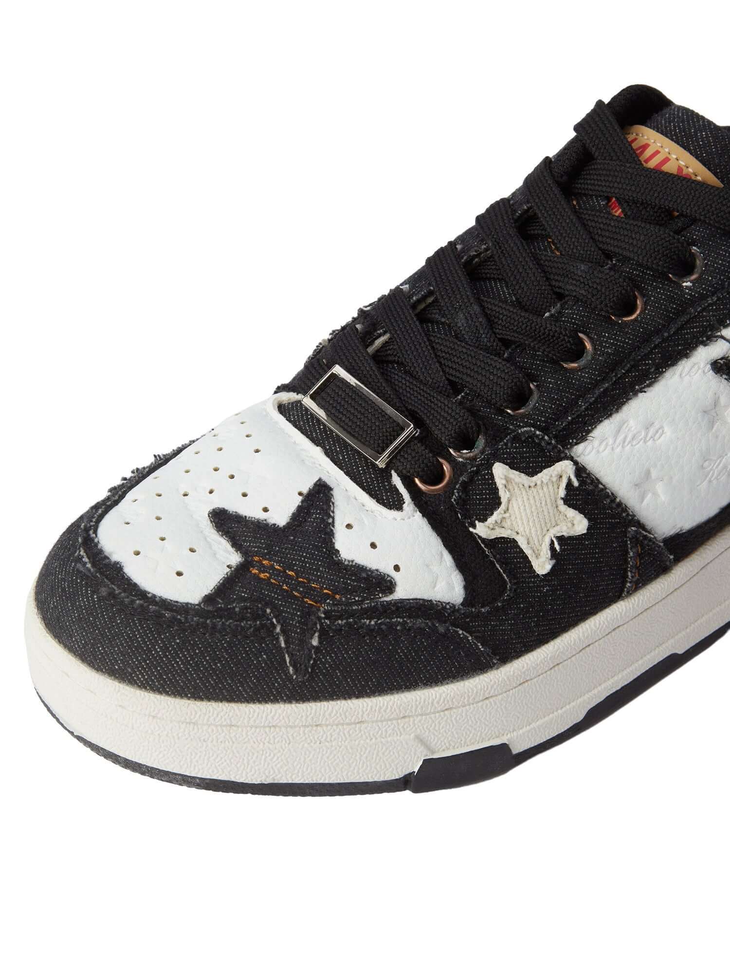 Add a bold twist to your casual outfits with the Vintage Star Skateboard Sneakers — designed for comfort, style, and standout street flair. Made from breathable canvas, these sneakers feature a trendy star print, a unique red zipper detail for extra edge,