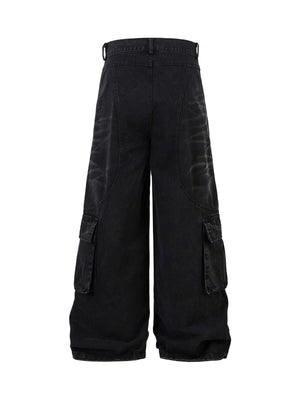 Elevate your casual wardrobe with the Washed Distressed Multi Pocket Cargo Jeans — the perfect balance of utility, comfort, and street-ready style. Made from a soft cotton blend, these high-waisted jeans feature a relaxed fit, functional cargo pockets, an