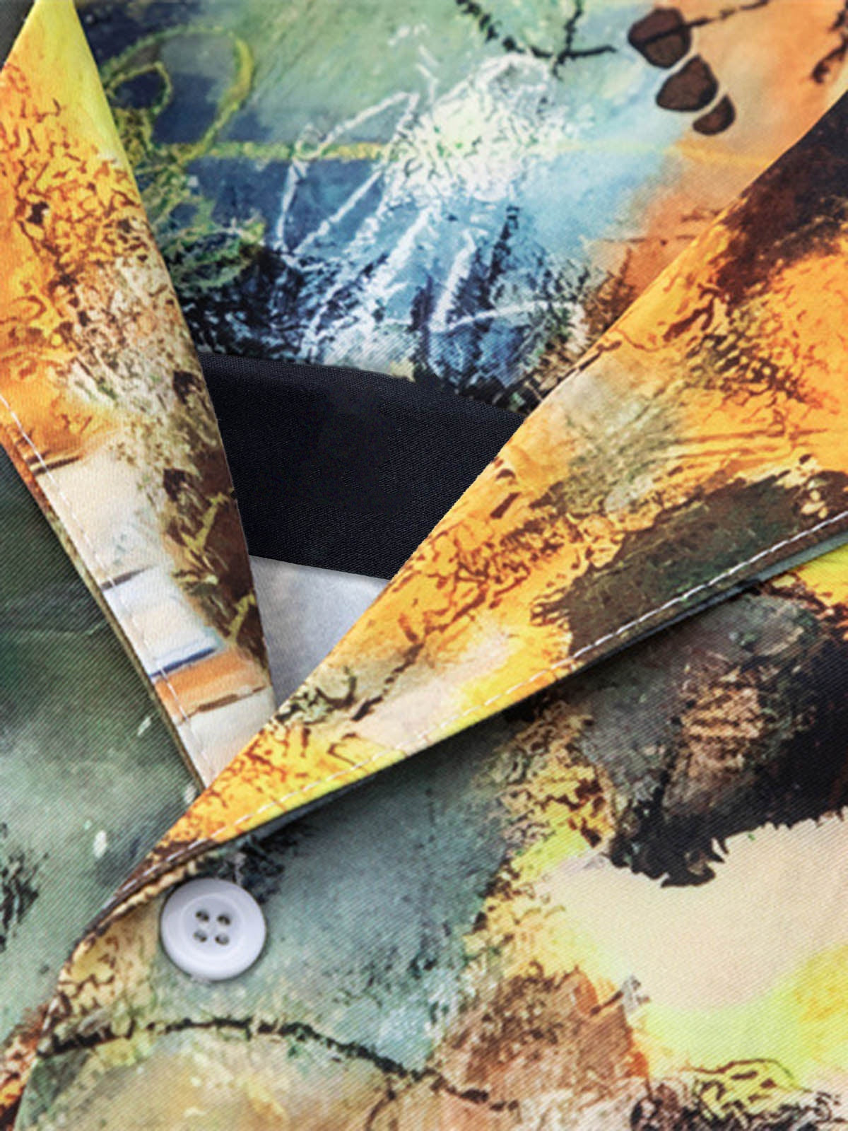 Abstract print shirt – collar and button close-up | XoKool