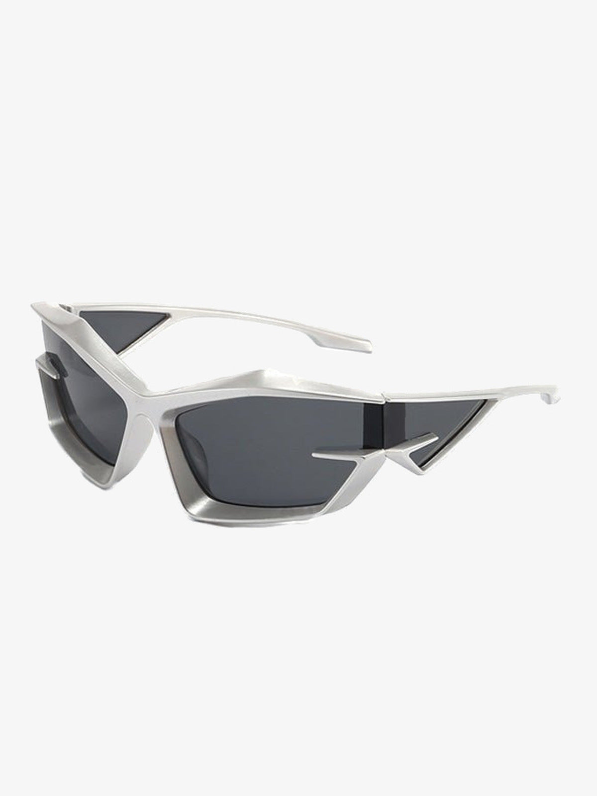 Eckige Shield-Sonnenbrille mit Cut-out in Silber – Silber, schräg | XoKool