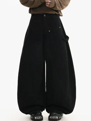 Carpenter pants – Black, on model front | XoKool